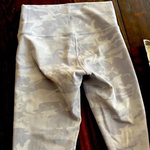 Lululemon Wunder Under